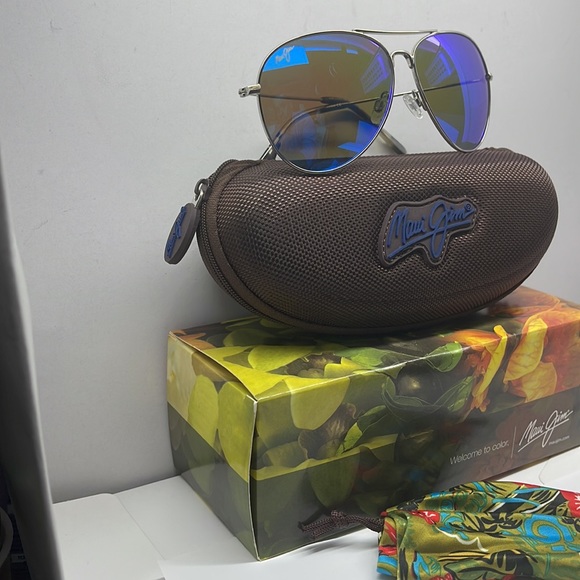 Brand New Maui Jim Polarized Aviator double bridge MJ257 Silver with Blue Mirror - Picture 7 of 8